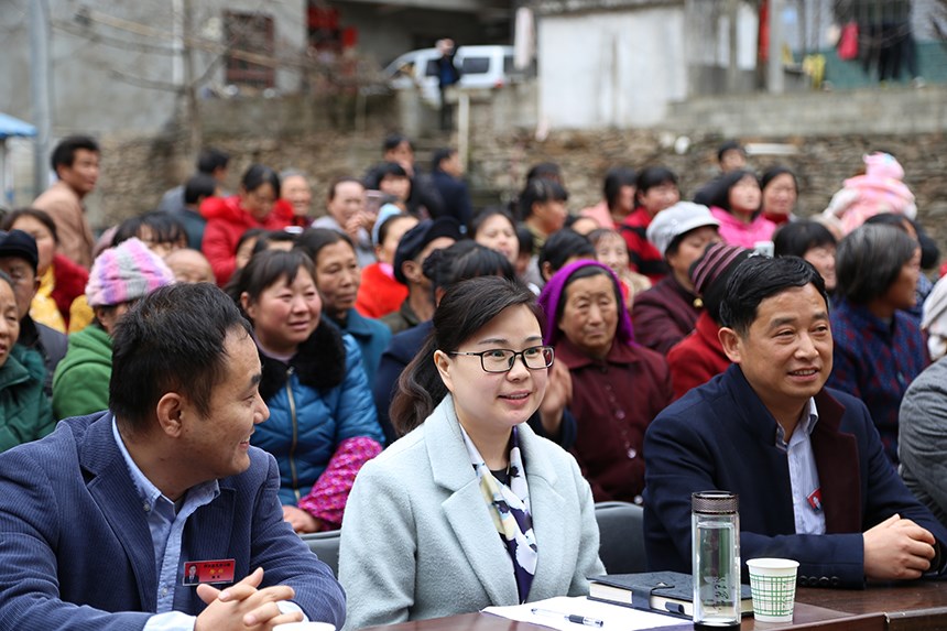 柞水县精神文化脱贫巡讲会第2场在瓦房口开讲